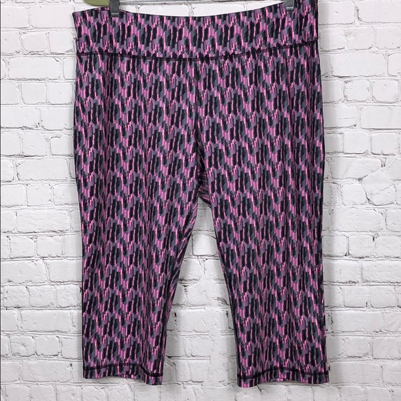 Danskin Now Pants - Danskin Now workout capris XL. EUC